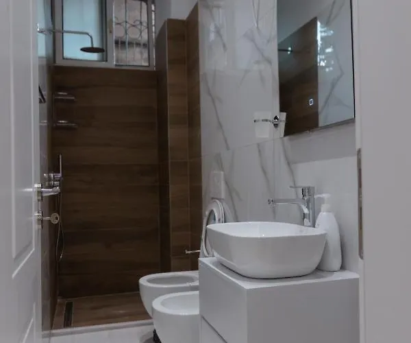 Britney's Apartament